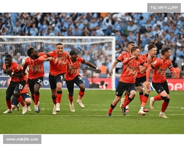 北美洲杯赛背后的竞技魅力与历史传承揭秘 北美洲杯赛背后的竞技魅力与历史传承揭秘